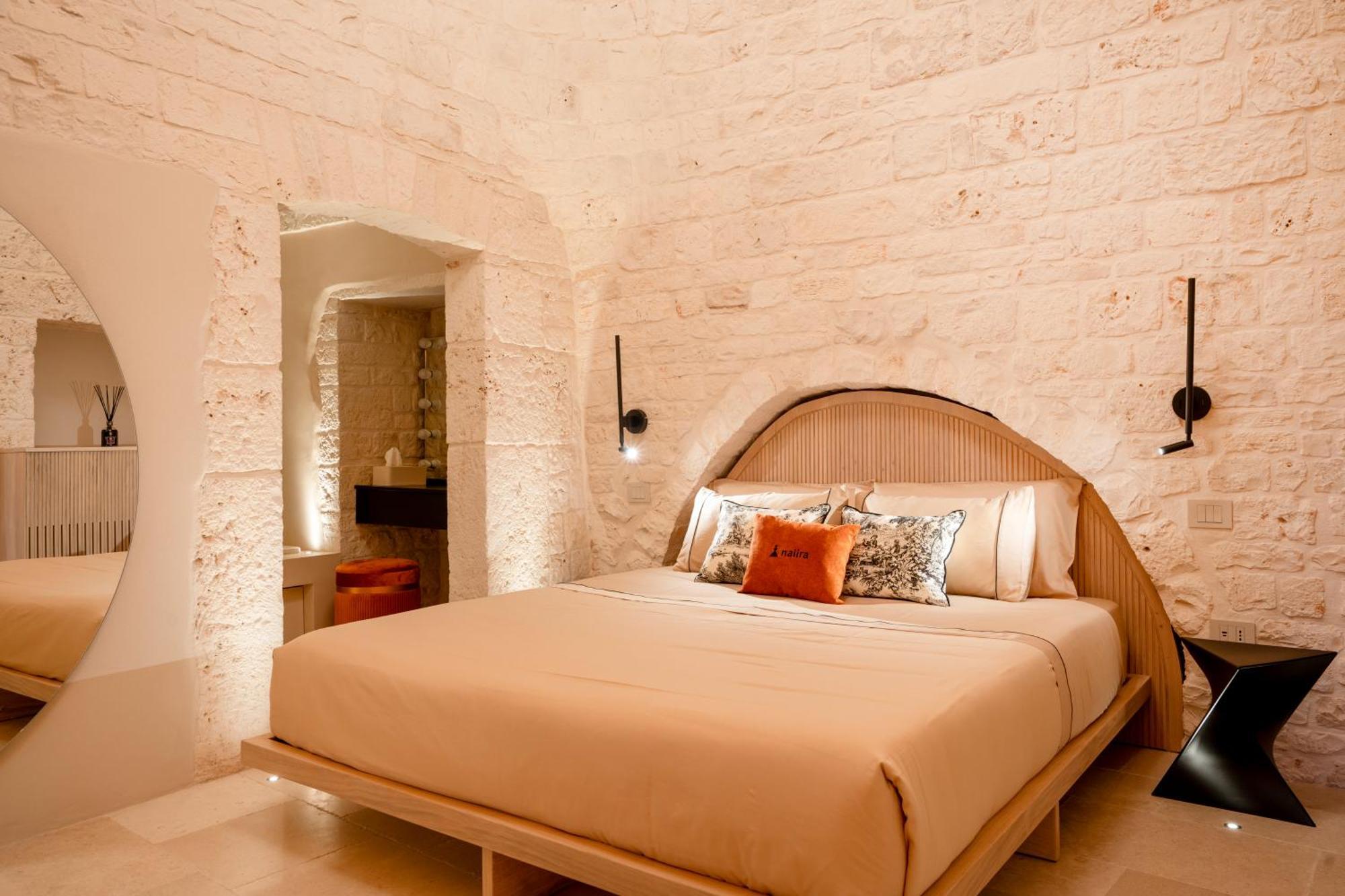 Ferienwohnung Naiira Luxury Trullo - Jacuzzi And Patio Alberobello Exterior foto