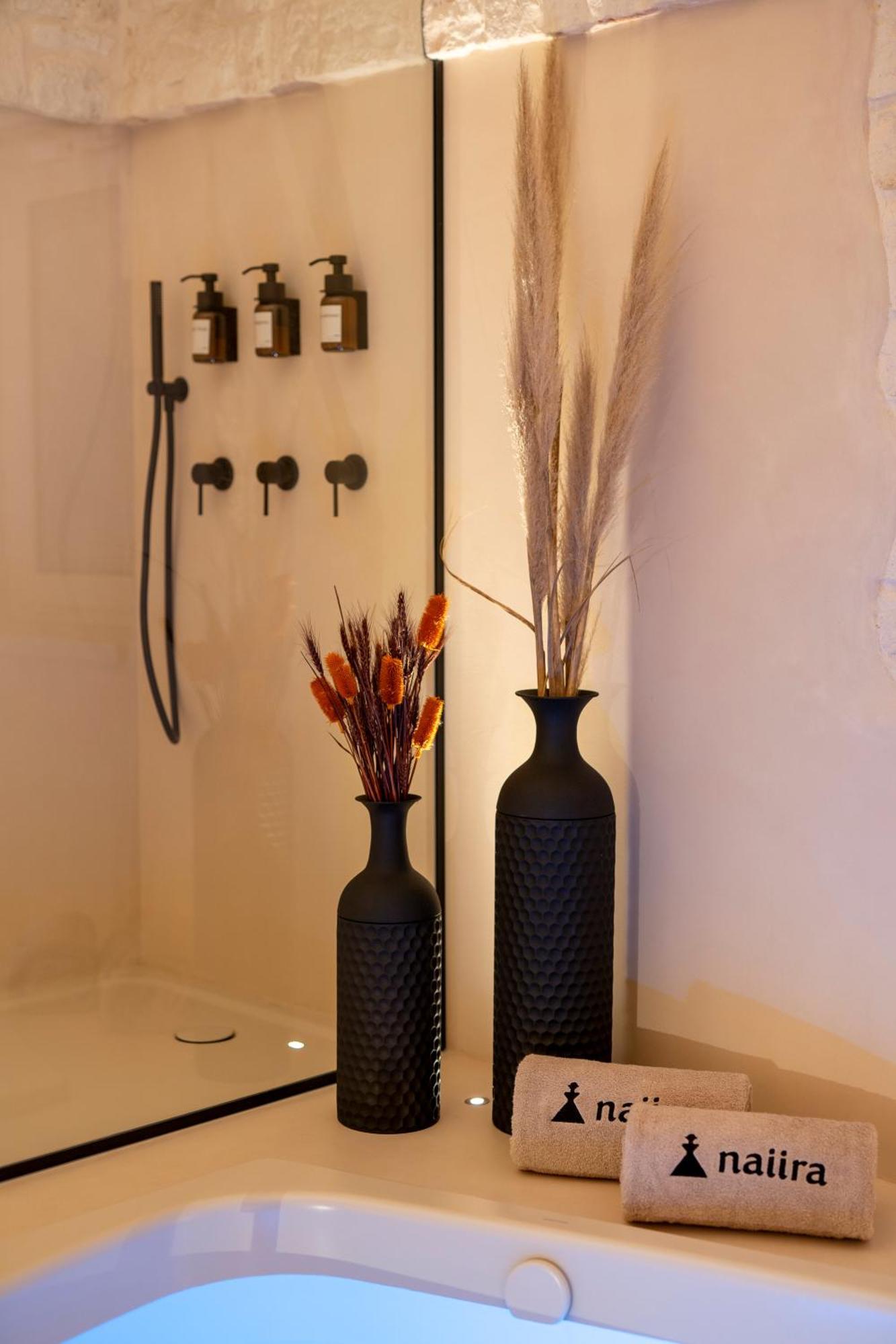 Ferienwohnung Naiira Luxury Trullo - Jacuzzi And Patio Alberobello Exterior foto